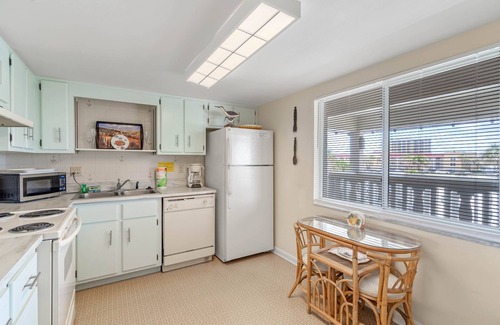 Point East Condo | Oceanview Bliss at Chateau by the Sea 31B - Rated 10/10