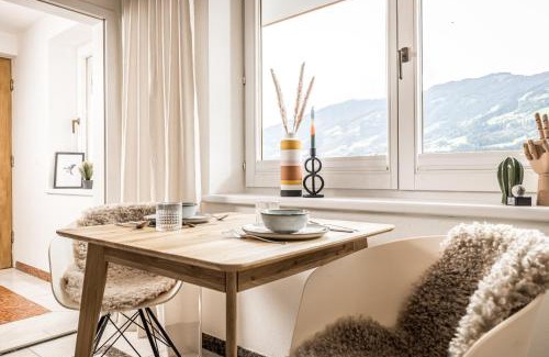 Holdernach Apartment | Family-Friendly VIEW4TWO: Top-Rated Chalet in Zillertal