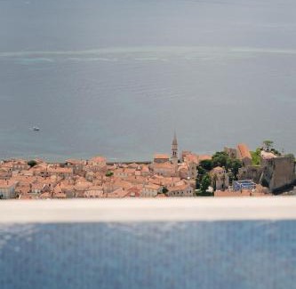 Budva Apartment | Experience Oceanfront Bliss at Viewpoint Villa, 9.9/10 Rated