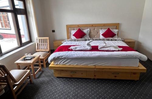 Leh House | Viewpoint Zamta Residency Merak