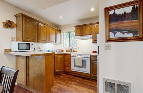 Elkhorn Village Condo | Inviting Condo with Scenic Views & Top-Notch Amenities