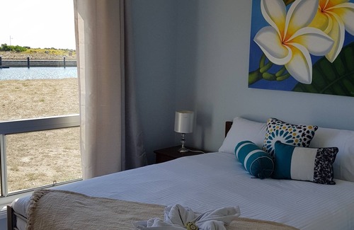 Cape Jaffa House | Views at the Marina