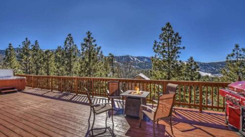 Upper Moonridge House | Experience Scenic Views at Wolf Lodge with Hot Tub & Sauna