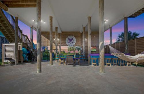Port Bolivar House | Family-Friendly Oceanside Retreat with Private Beach Access