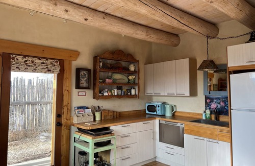 Taos Apartment | Scenic Stay Near Taos: Pet-Friendly & Family-Oriented Retreat