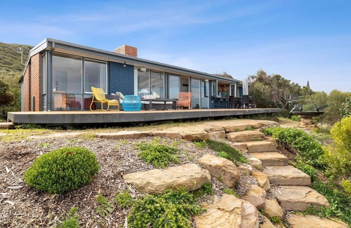 Eastern View House | Endless Ocean Views - Your Ideal Coastal Getaway Awaits