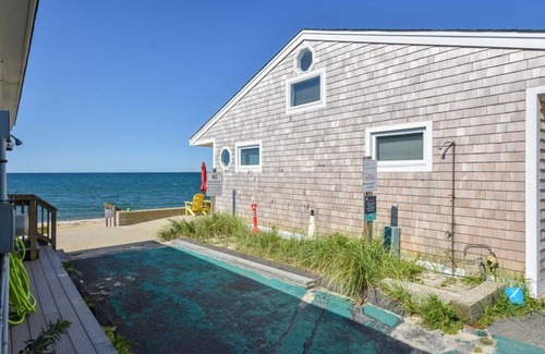 North Truro House | Beachfront Retreat with Breathtaking Bay Views!