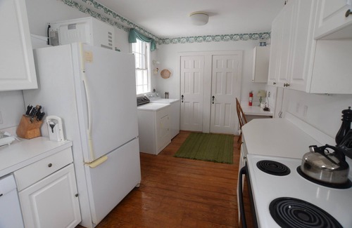 Truro House | Unforgettable Cape Cod Bay Views with Oceanfront Amenities