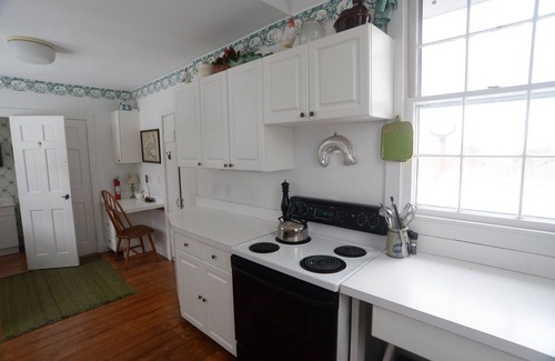 Truro House | Unforgettable Cape Cod Bay Views with Oceanfront Amenities