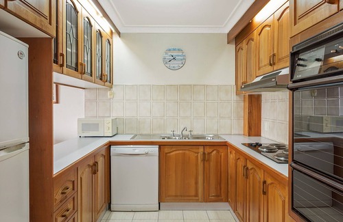 Narooma Apartment | Relax at Views on Ballingalla with Pool & Breakfast Options