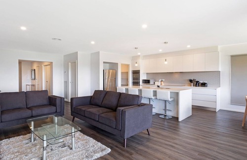 Rhyll House | Oceanfront Comfort at Views on Snapper, Rhyll