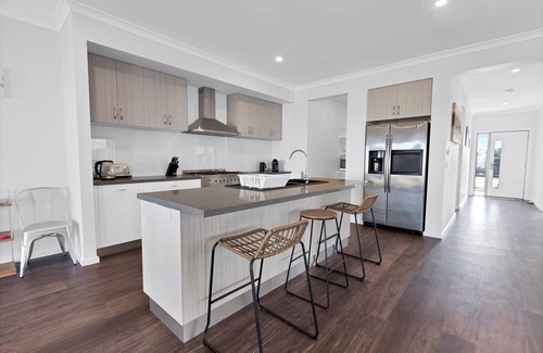Eagle Point House | Views towards the beautiful Gippsland Lakes and Eagle Point Bay