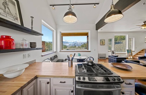 Ridgway House | Incredible Views and Family-Friendly Amenities Await