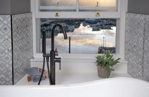 Brixham Hotel | Elegant Maritime Suites in Brixham - 5-Star Retreat