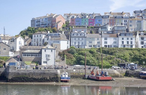 Brixham Hotel | Elegant Maritime Suites in Brixham - 5-Star Retreat