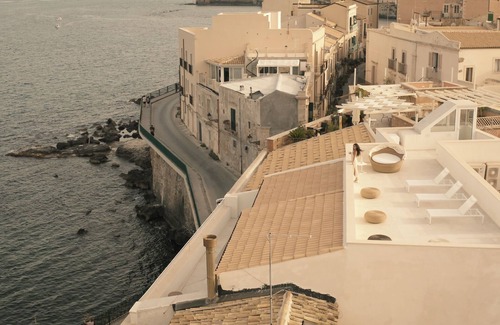 Ortigia Apartment | Vigliena: Top-Rated Room with Breakfast & Family-Friendly Perks