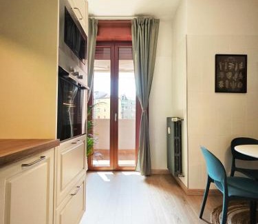Dergano Apartment | Vignati 10 House - Family-Friendly Stay Near MM3 Affori Centro