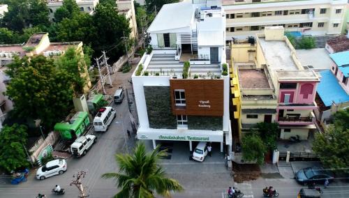Srirangam Hotel | Budget-Friendly Vignesh Residency with Family Amenities