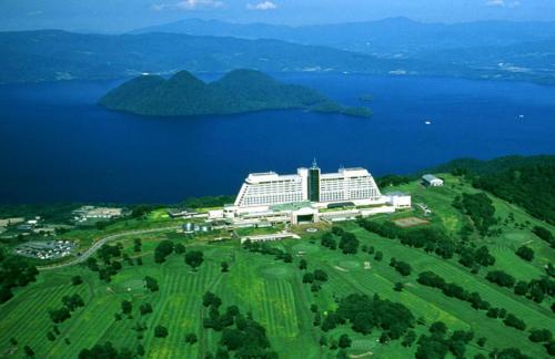 Toyako Hotel | Experience Tranquility at The Windsor Hotel Toya Resort