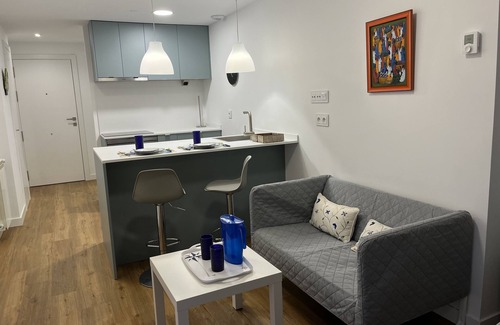 Vigo Apartment | Discover Vigo Excursion Studio: Stylish Retreat in the City