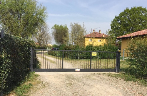 Budrio Apartment | Pet-Friendly Retreat at Vigorso 41 Country House