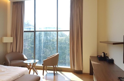 Thane West Hotel | Relax at Vihang's Palm Club - Family Friendly Amenities