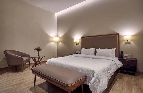 Thane West Hotel | Relax at Vihang's Palm Club - Family Friendly Amenities