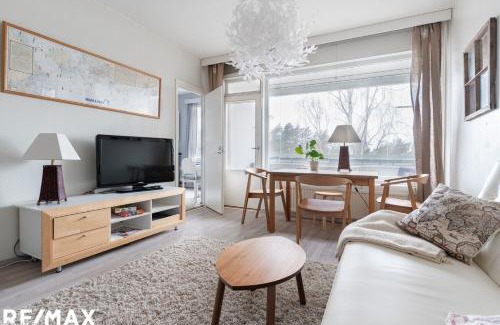 Espoo Apartment | Viherkallio Two-Room Apartment with Kitchen & Balcony