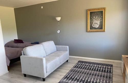 Pieksamaki Apartment | Convenient Apartment Near Amenities with Ocean Views