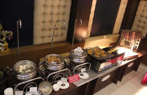 Jabalpur Hotel | Discover Hotel Vijan Palace: Family-Friendly & Accessible