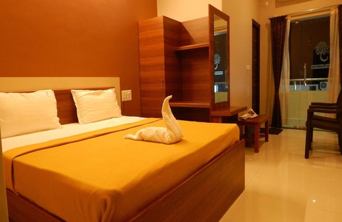 Vaniyambadi Hotel | Budget-Friendly Vijay Residency Vellore with Restaurant & Breakfast