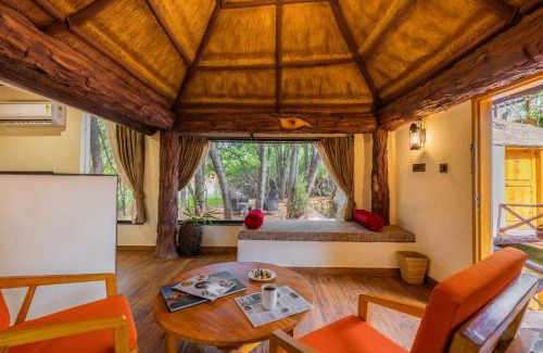 Kamalapur Resort | Relax at Vijayshree Resort, Hampi with Pool & Spa