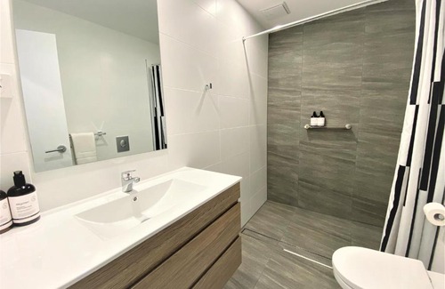 Jindabyne Hotel | Vikas: Family-Friendly Retreat with Dining Options