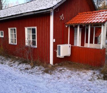 Dals Langed Apartment | Pet-Friendly Viken Cottage with Oceanfront Views
