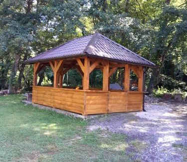 Republika Srpska House | Pet-Friendly Retreat at Vikendica Gajić - Rated 9.3/10!
