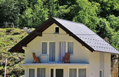 Republika Srpska House | Pet-Friendly Retreat at Vikendica Gajić - Rated 9.3/10!