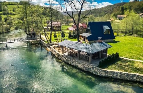 Republika Srpska House | Pet-Friendly Retreat at Vikendica Mia - Rated 9.1/10!