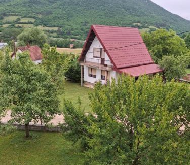 Bosnia House | Vikendica "Veska" Pljeva-Šipovo