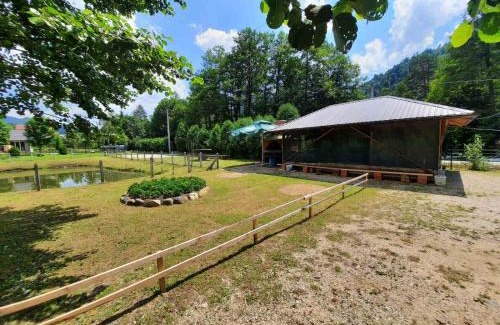 Zenica-Doboj Canton Apartment | Pet-Friendly Bungalovi Menzil: Rated 9/10 for Families