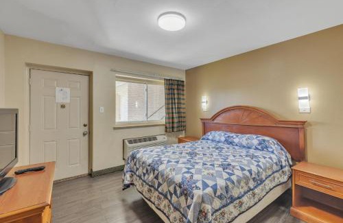 Midtown Hotel | Cozy Viking Motel in Detroit with Eco-Friendly Amenities