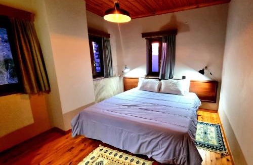 Zagori Hotel | Discover Vikos View: Pet-Friendly with Hot Tub & Breakfast