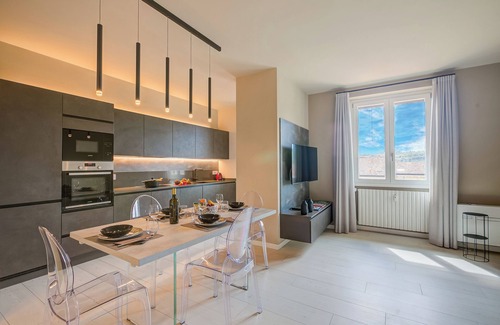 Salo Apartment | Viktor House Salò - 100m near lake, Salò, Italy