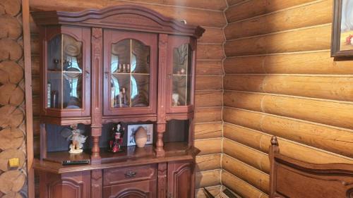Uzhhorod House | Viktoria: Pet-Friendly Retreat with Pool & High Ratings