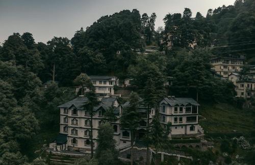 Dalhousie Resort | Cozy Stay at Beyond Stay Lall Ji Tourist Resort with Breakfast