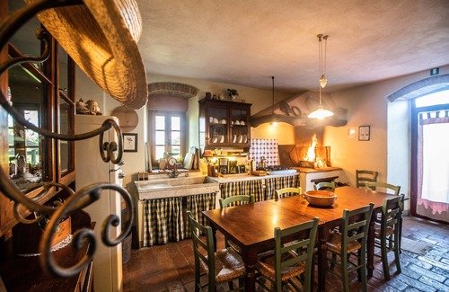 San Casciano in Val di Pesa House | Pet-Friendly Villa with Hot Tub Near Florence - Guest Rated 9.8