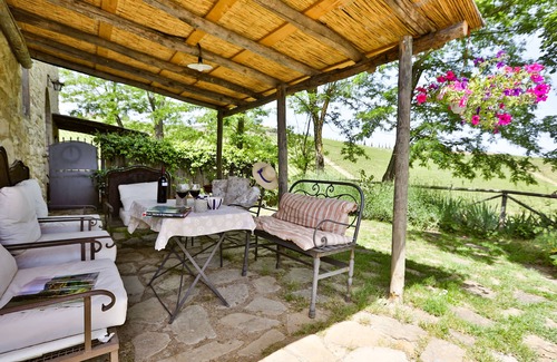 San Casciano in Val di Pesa House | Pet-Friendly Villa with Hot Tub Near Florence - Guest Rated 9.8