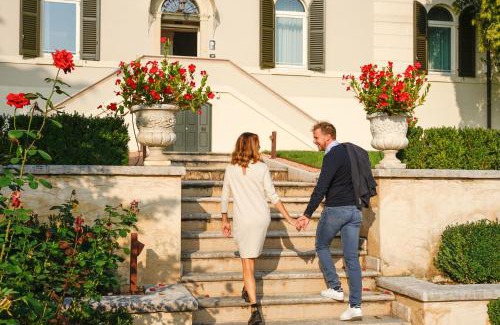 Gargagnago di Valpolicella Bed & Breakfast | Adults-Only Retreat at Villa Dafne Valpolicella with Hot Tub