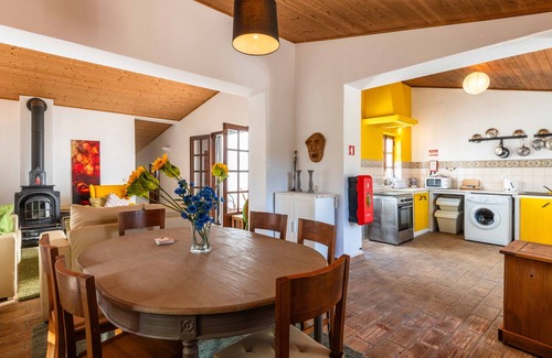 Corte Vidreiro Villa | Relaxing Retreat at Villa Eiras Altas Grande by Portucasa