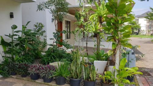 Garut Villa | Family-Friendly Vila Adinda Syariah at Bukit Gardenia Resort