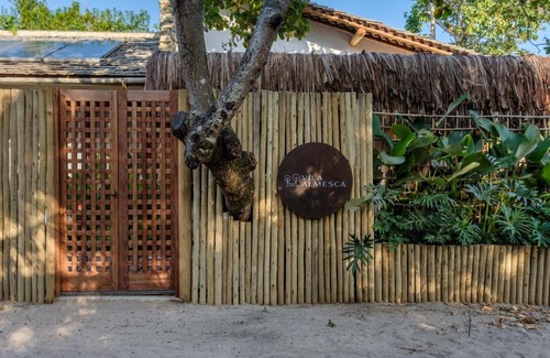 Caraiva Hotel | Elegant Vila Almesca: Oceanfront Bliss with Spa & Pool